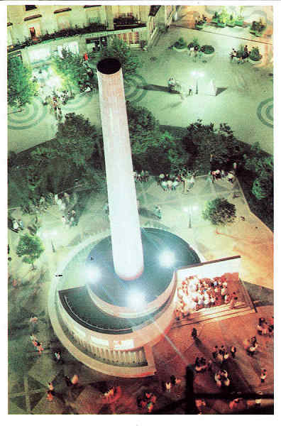 N 12/18 - S. JOO DA MADEIRA - Monumento  Indstria do Concelho. Elemento arquitectnico  da Praa Lus Ribeiro - 1 Edio Srie Cromo - SD - Dim. 149x99 mm - Col. Graa Maia