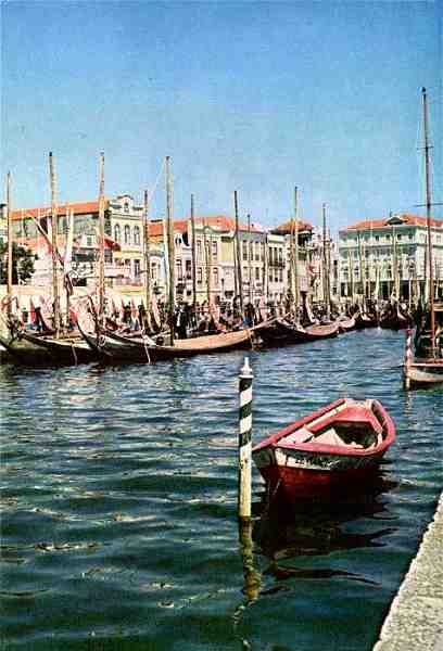 Srie 69, N. 6 - Aveiro (Portugal) Canal Central - Edio da Comisso Municipal de Turismo de Aveiro - S/D - Dimenses: 10,1x14,9 cm. - Col. HJCO