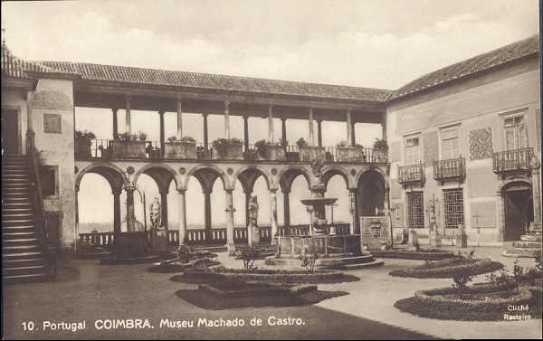 N 10 - COIMBRA. Museu Machado de Castro - Edio Havaneza Central, Cliche Rasteiro cerca de 1925 - Dim. 13,7x8,8 cm - Col. A. Monge da Silva