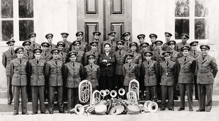 Banda Filarmnica ALBA, com a aplicao do smbolo ALBA no chapu 1940-50