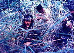 Imagens de uma operao na regio do Alto Zaza, nordeste de Angola, em 21 de Dezembro de 1972, por elementos da 3 Companhia do Bat. Caadores 4511.