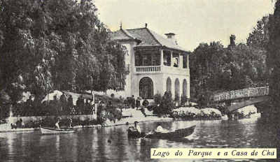Lago do Parque e Casa de Ch.