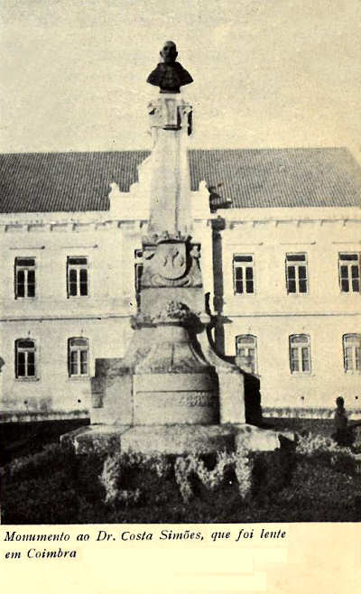 Monumento ao Dr. Costa Simes, que foi lente em Coimbra.