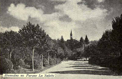 Alamedas no Parque La Salette