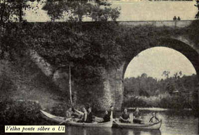 Velha ponte sobre o rio Ul