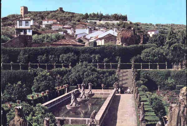 N 128 - CASTELO BRANCO. Jardim do Pao Episcopal. Lago das Coroas  - Ed. LIFER, Porto - SD -  (circulado em 1985) - Dim. 14,8x10,3 cm. - Col. A. Monge da Silva