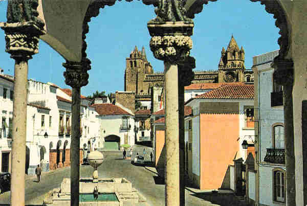 N. 243 - vora Portas de Moura e Catedral - Edio Centro dee Caridade N. S. do Perptuo Socorro - Dimenses 14,9x10 cm - Col. Mrio F. Silva.