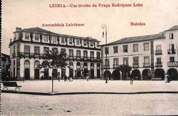 S/N - LEIRIA-Um Trecho da Praa Rodrigues Lobo - Editor: Union Postale Universelle - S/D - Dimenses: 13x8 cm. - Col. R. Gaspar.