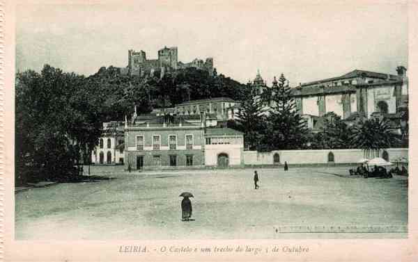 S/N - LEIRIA-Portugal O Castelo e um trecho do Largo 5 de Outubro - Editor no indicado - S/D - Dimenses: 14x9 cm. - Col. R. Gaspar.