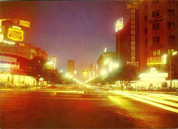 N. L1 - LOURENO MARQUES Avenida da Repblica - Edio da Casa Bayly, Loureno Marques - S/D - Dimenses: 14,8x10,6 cm. - Col. Manuel Bia (1970).