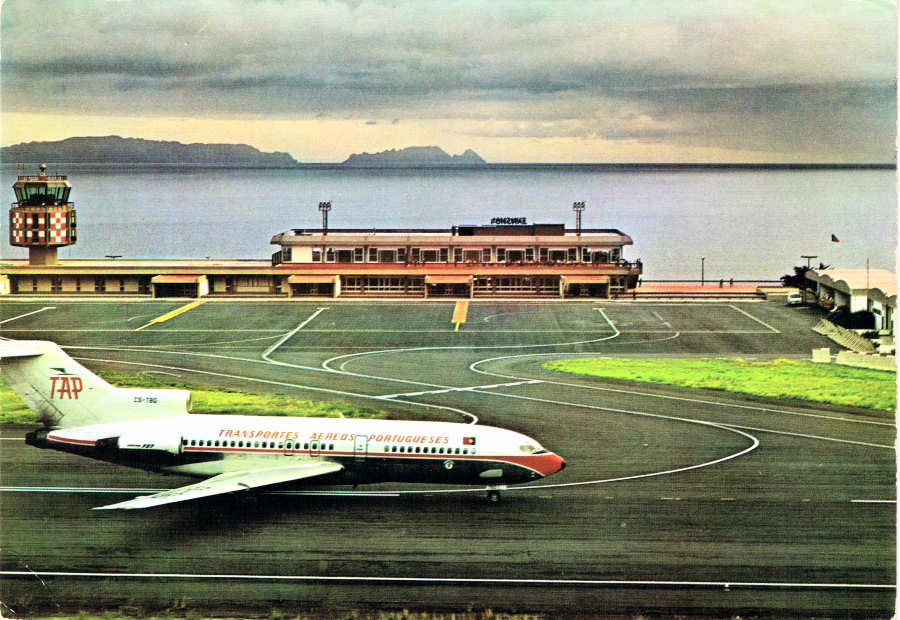 File:Jogos tradicionais - avião, Escola da Ladeira, Santo António, Funchal,  Madeira - IMG 20190228 175816.jpg - Wikimedia Commons