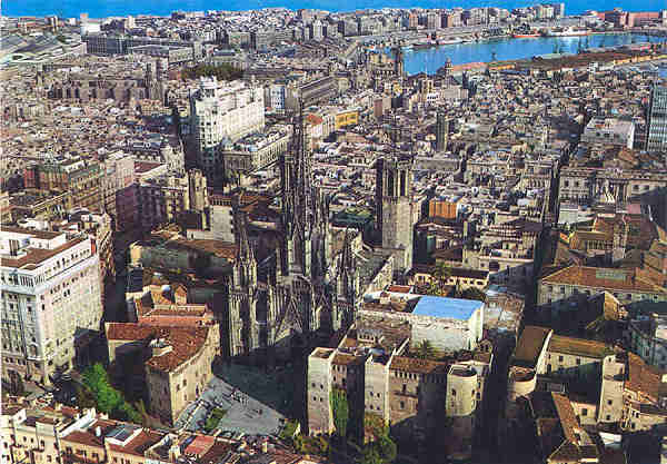N 61 - Barcelona. Vista area da Catedral - Editor V.C., Barcelona - 15x10,6 cm - Col. Amlcar Monge da Silva (1977)