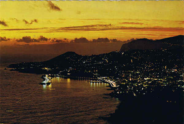 MD 133- Funchal (Madeira)  Vista Oeste - Ed. Hans Huber KG Agente no Funchal: F. Ribeiro, Rua Nova de S. Pedro, 27, telef.23930 - SD - Dim. 14,8x10,4 cm. - Col. Ftima e Manuel Bia (1975).