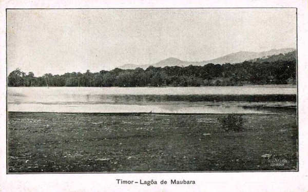 SN - Timor- Laga de Maubara - Edio da Circunscrio Civil de Liquia -  SD - Dim. ??x?? cm - Col. Monge da Silva (Cerca de 1925)