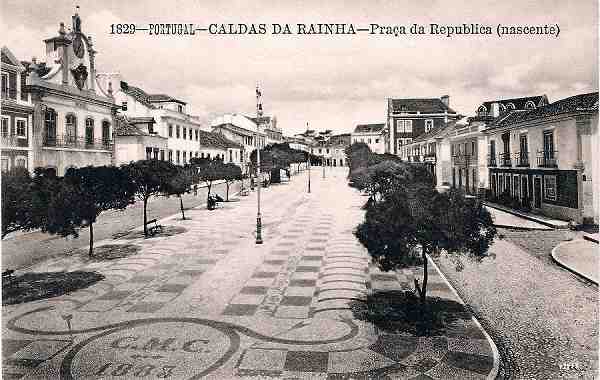 N. 1829 - Caldas da Rainha - Praa da Repblica (nascente) (Ano 1910) - Edio Alberto Malva - Dimenses: 13,7x8,9 cm. - Col. Miguel Chaby.