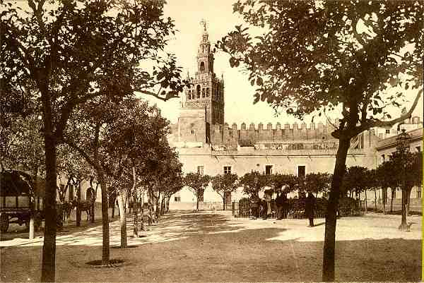 S/N - Sevilla: Reales Alczares. Patio de Banderas - Edio J. B. G. 1929 - Dimenses: 13,7x9,1 cm. - Col. Ftima Bia. 