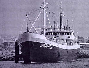 Navio museu Santo Andr (antigo barco bacalhoeiro). Clicar para ampliar.