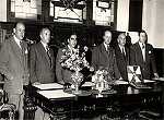 Cerimnia de entrega do Bronze oferecido pelos Servidores do Municpio de Aveiro ao seu Ilustre Presidente, Sr. Dr. lvaro da Silva Sampaio, em 8 d Julho de 1953.